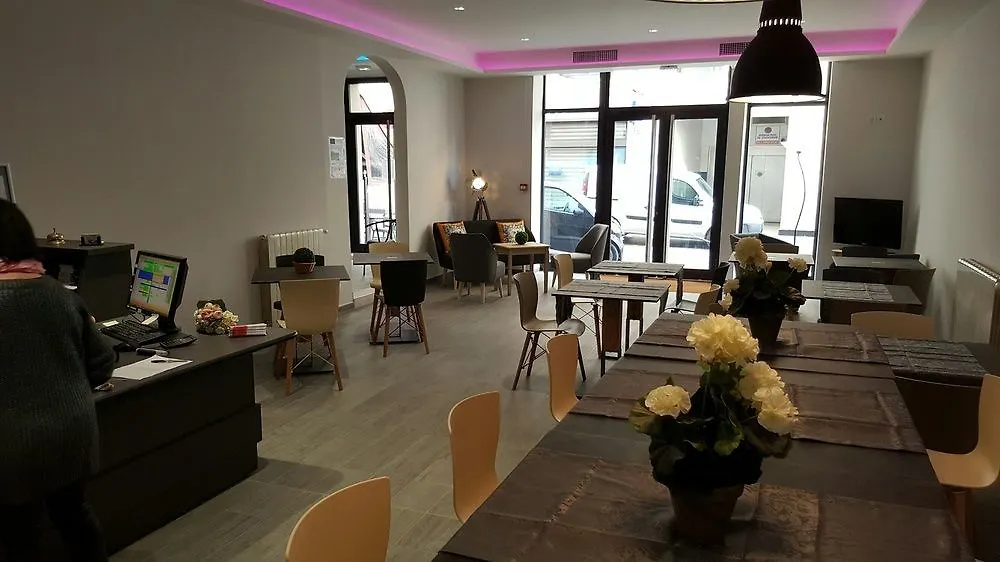 Hotel Cannes Croisette 3*,